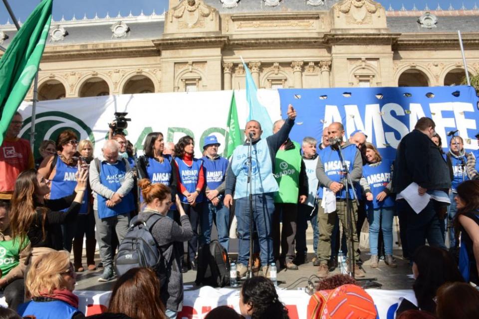 Paro y movilización docente