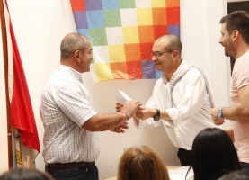 Reconocimiento a la defensa de los docentes